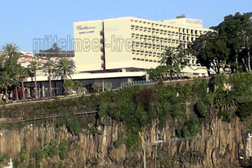 Das Pestana Palms Hotel und Casino auf der Insel Madeira in Funchal gleich am Yachthafen.